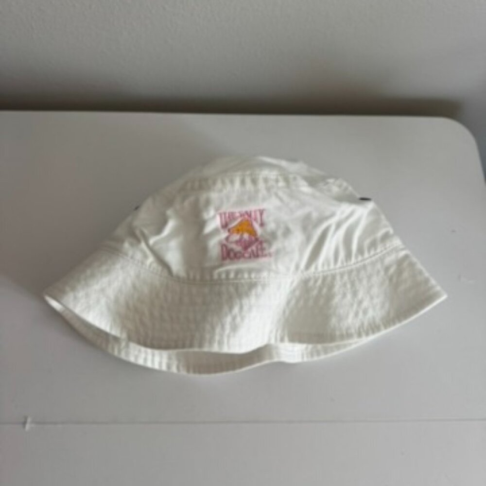 Salty dog bucket hat